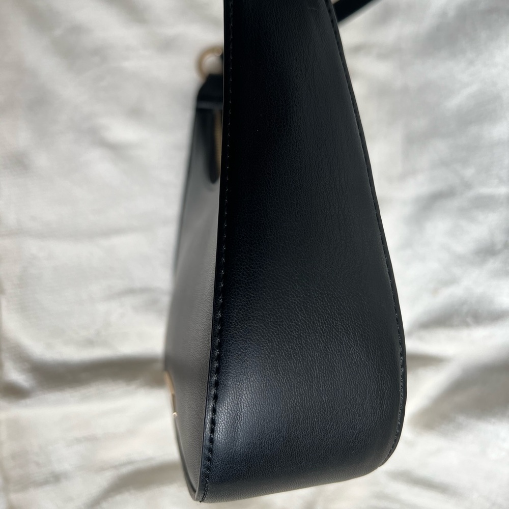 Mali and Lili Leilani Vegan Leather Baguette Shoulder Bag - Picture 8 of 11